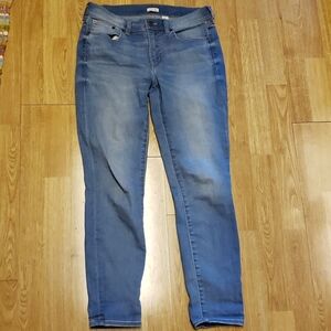 J Crew medium wash skinny jeans 27/28